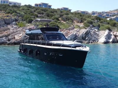 Black Yacht